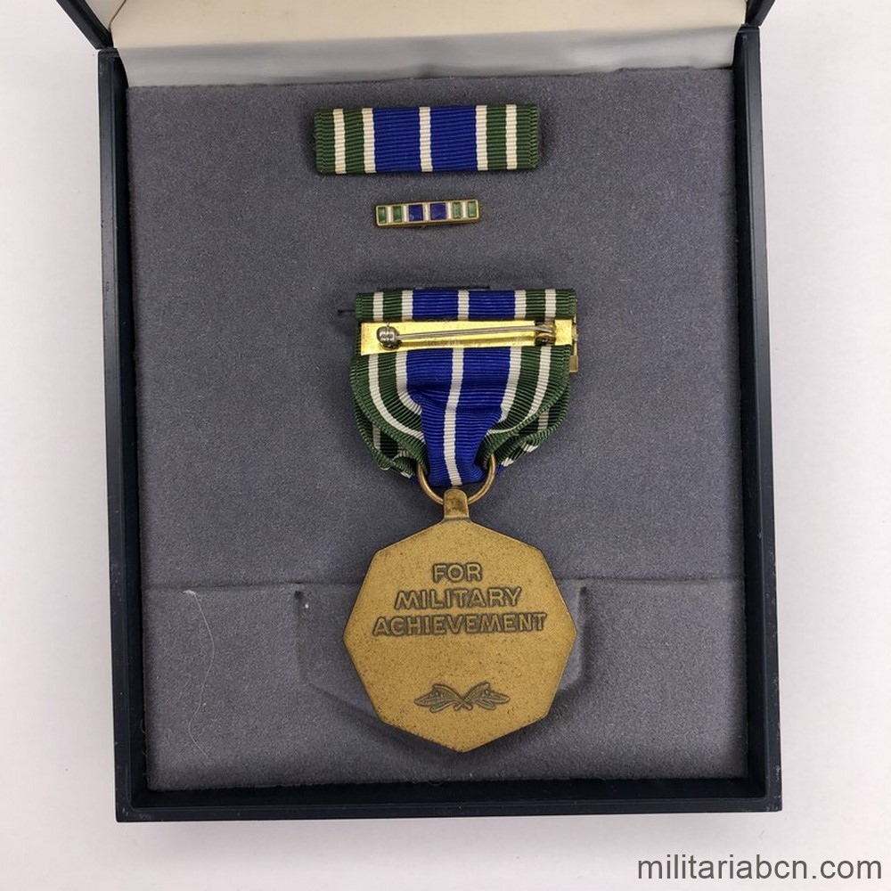 Estados Unidos Army Achievemant Medal Aam Con Caja Y Pasadores