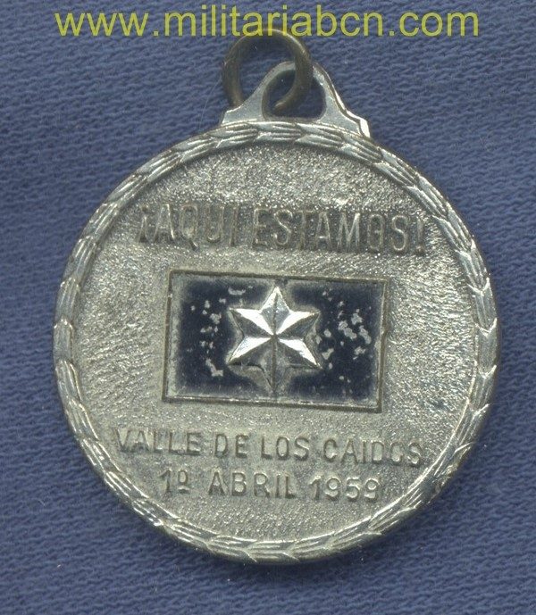Medalla Conmemorativa del Encuentro de Alféreces Provisionales en el Valle de los Caidos. 1º de Abril de 1959. 22mm de diámetro.