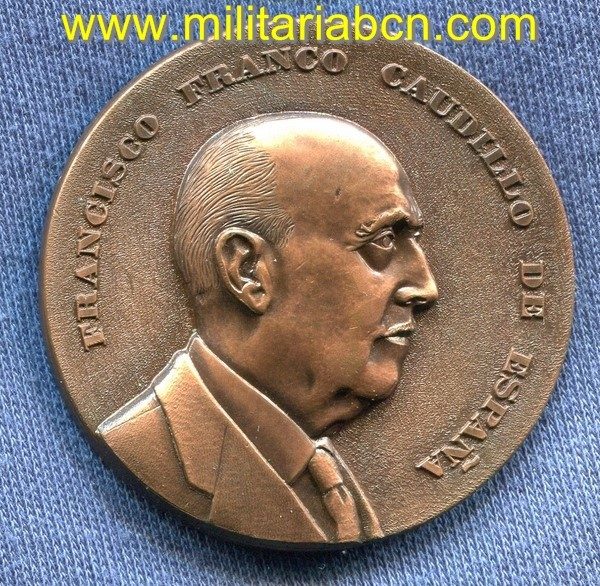 España. Medalla de la Fundación Francisco Franco 1976. Bronce. 50 mm. Francisco Franco Caudillo de España. Primer Aniversario.