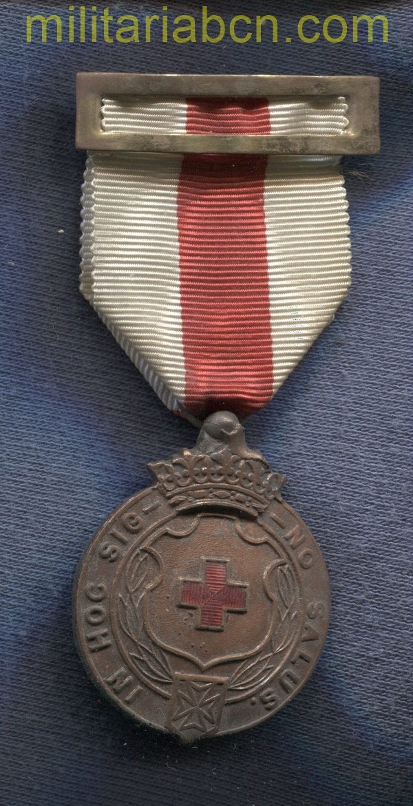 España. Medalla de Bronce o de Tercera Clase de la Cruz Roja Española. Modelo 1939.