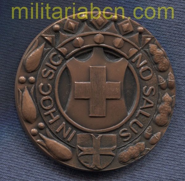 Militaria Barcelona Medalla del Centenario de la Asamblea Local de Mataró de la Cruz Roja 1972.