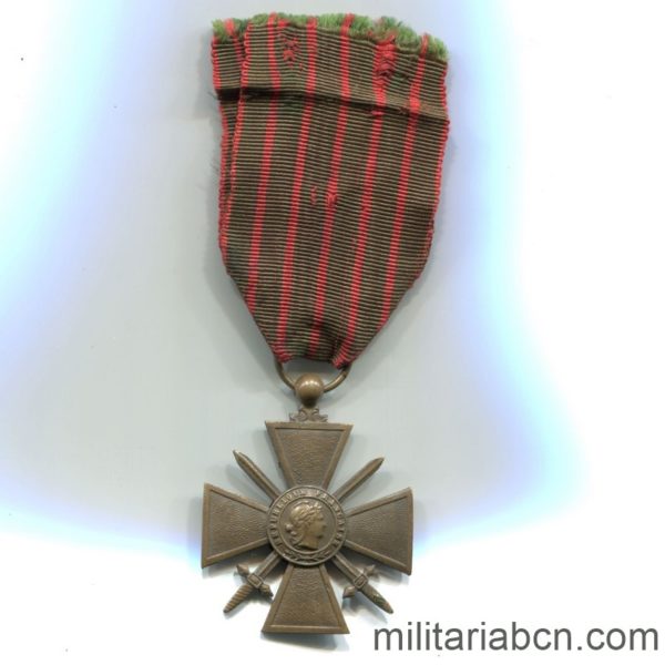 MIlitaria Barcelona France. War Cross, 1914-1918. First World War.. Front ribbon