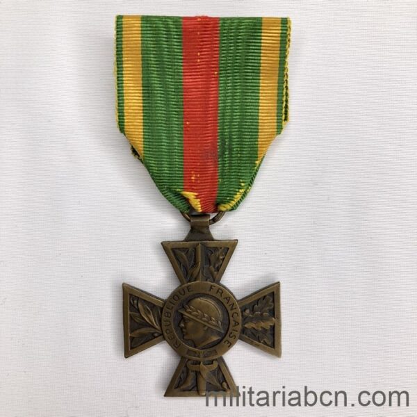 France. Cross of the Volunteer Combatants. 1914-1918. World War I Medal.