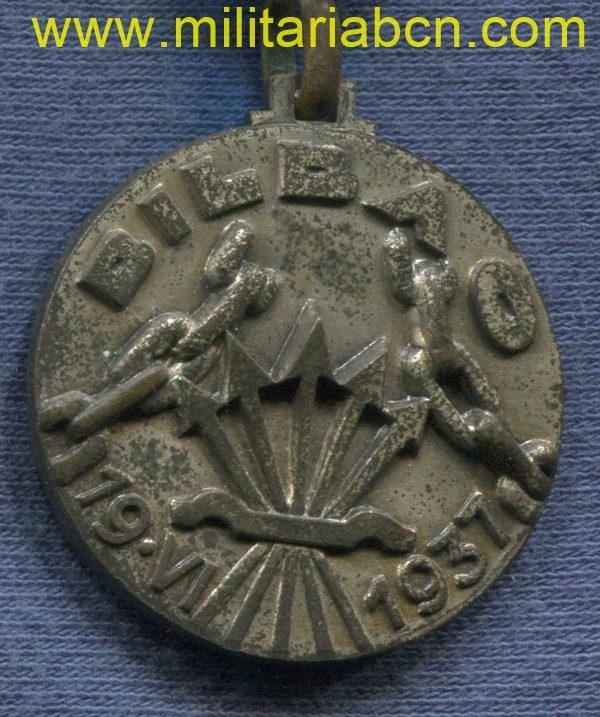 Militaria BarcelonaEspaña. Guerra civil, Medalla Italiana de la Toma de Bilbao. 1937. Concedida a los miembros del Corpo Truppe Volontarie (Cuerpo de Tropas Voluntarias)