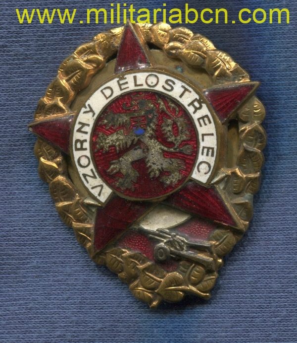 Militaria Barcelona czechoslovakia artillery badge
