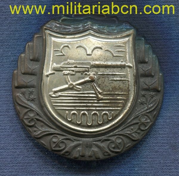 Militaria Barcelona  czechoslovakia machine gun badge