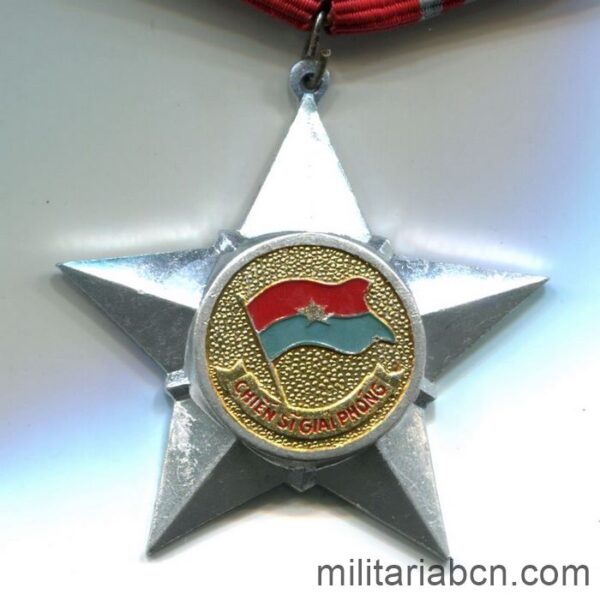 República Democrática de Vietnam del Norte. Orden del Soldado de la Liberación. 3ª Clase. 2º Modelo.