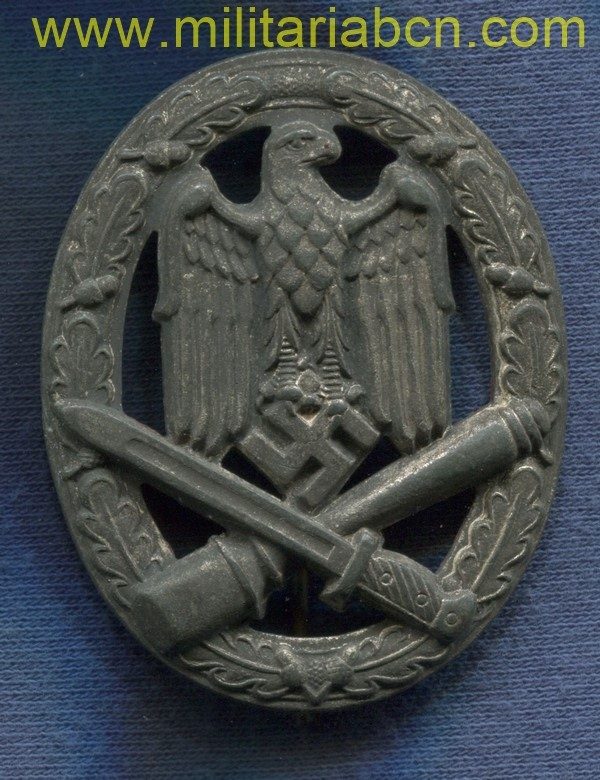 Militaria Barcelona Germany III Reich. Germany Assault badge. Allgemeines Sturmabzeichen. German award second world war. 