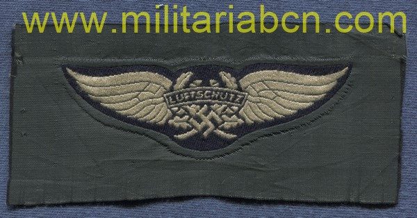 RLB Reichsluftschutzbund.  Breast badge