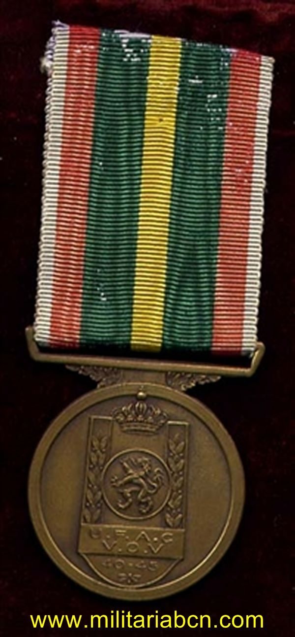 Militaria Barcelona UFAC medal WW2