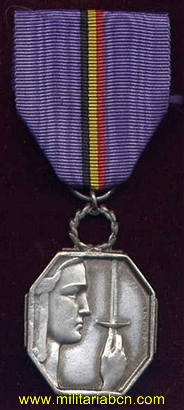 Militaria Barcelona Belgium medal ww2