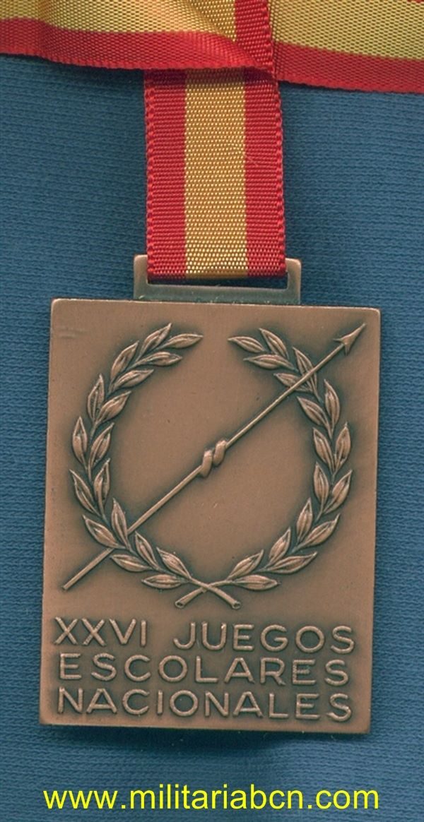 España. Epoca de Franco. Medalla de los XXVI Juegos Escolares Nacionales. Delegación de la Juventud. Barcelona. 1974.