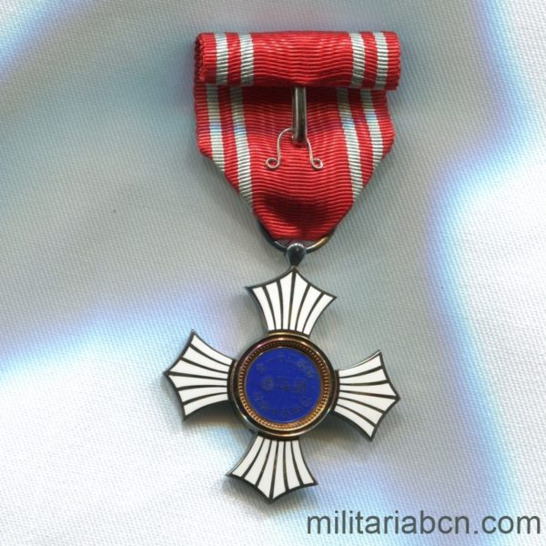 Japan. Cross to the Merit in Silver of the Red Cross militariabcn.com