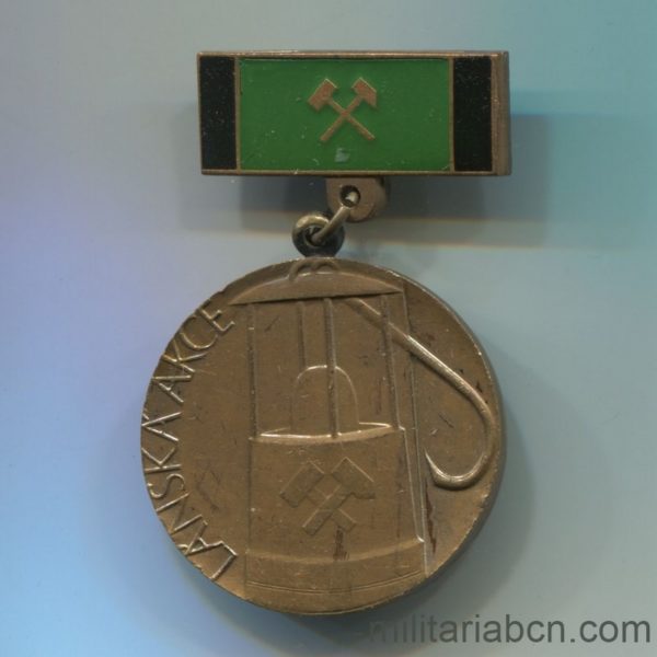 Militaria Barcelona Socialist Republic of Czechoslovakia. Medal of the 35th Anniversary of Lánská Akce, national plan for contracting in mining and industry. 1950-1985