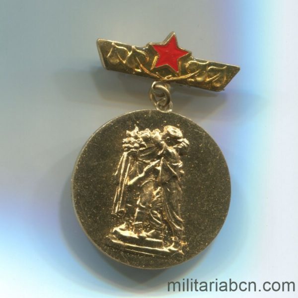 Militaria Barcelona Socialist Republic of Czechoslovakia. Medal of the 25th Anniversary of the Slovak National Uprising of 1944.