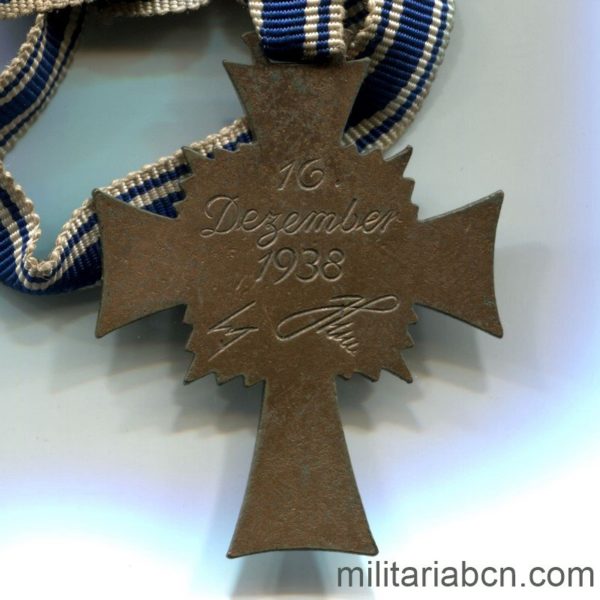 Militaria Barcelona German Mother´s Cross. Mutterkreuz. 2nd Model. 1939. Bronze version. reverse