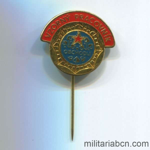 Militaria Barcelona Socialist Republic of Czechoslovakia. Exemplary Worker Medal of the Ministry of Labor and Commerce OBCHODU. With lapel badge and original box. Pin