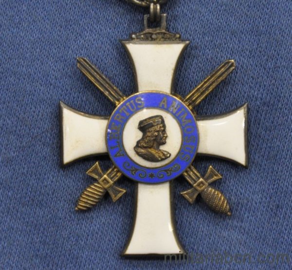 Militaria Barcelona Saxònia King Albrechts Order. 2nd Class Knights Cross with swords. With original box.  Sachsen Königreich Albrechts-Order Ritterkreuz 2. Klasse mit Schwertern