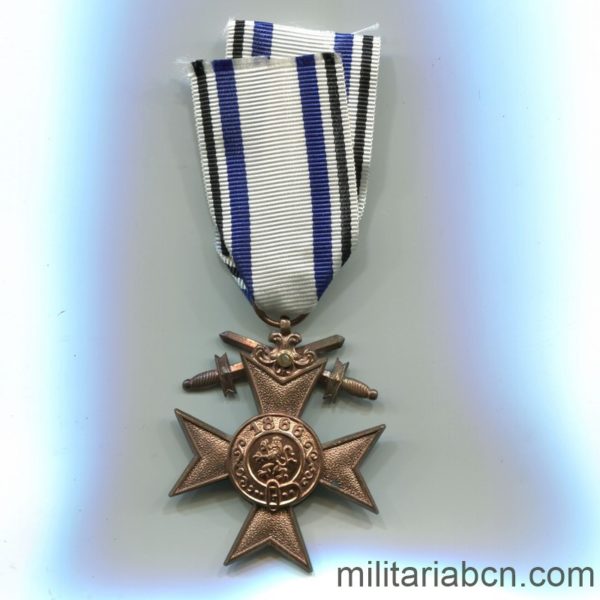 Militaria Barcelona Germany.  Bayern  Military Merit Cross.  2nd Class  With swords.  1st World War. ribbon reverse
