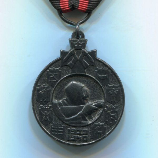 Militaria Barcelona Finland. Medal of the Winter War against the USSR 1939-1940. With Kenttäarmeija pin and two swords