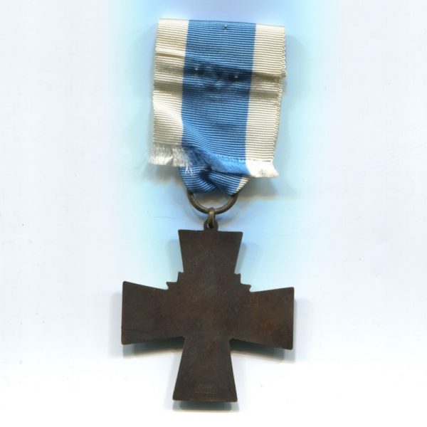 Militaria Barcelona Blue Cross w/ 1917-1918 bar, these were awarded to the Civil Guard members who participated the Finnish civil war.  Ribbon reverse
