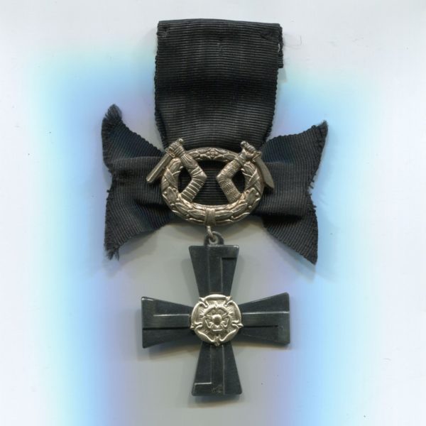 Militaria Barcelona Order of the Cross of Liberty, Mourning Cross. Was awarded to the relatives of service personnel killed in war. ribbon