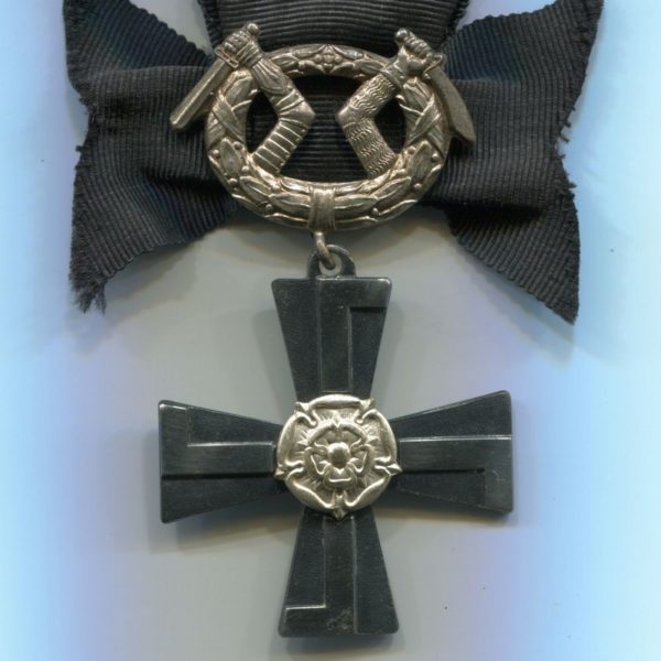 Militaria Barcelona Order of the Cross of Liberty, Mourning Cross. Was awarded to the relatives of service personnel killed in war.