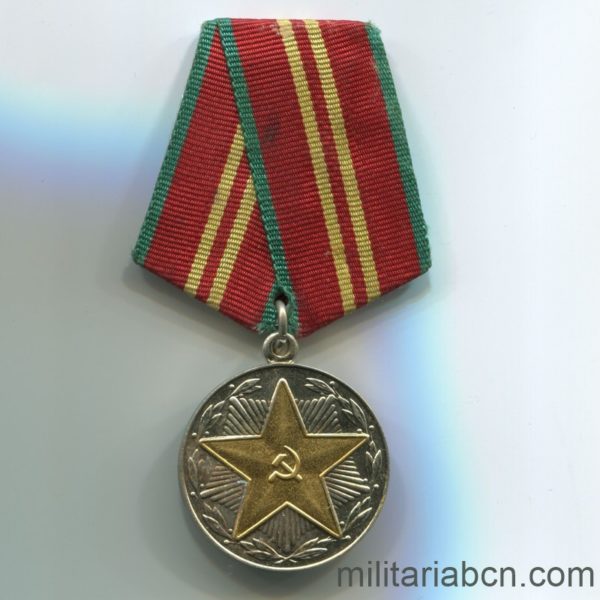 Militaria Barcelona USSR Soviet Union Irreproachable Service medal moop Azerbaijan 15 years