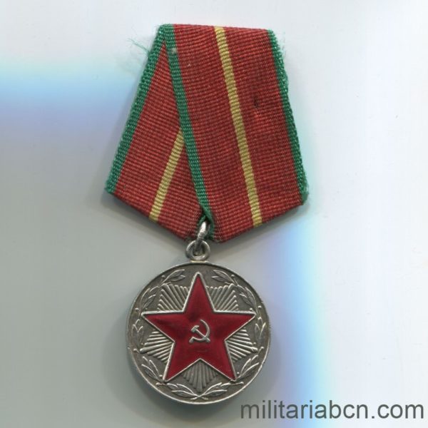 Militaria Barcelona ussr soviet union medal for irreproachable service moop 1st class 20 years