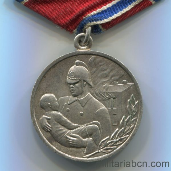 Militaria Barcelona USSR Soviet Union Medal for Courage in a Fire firefighter