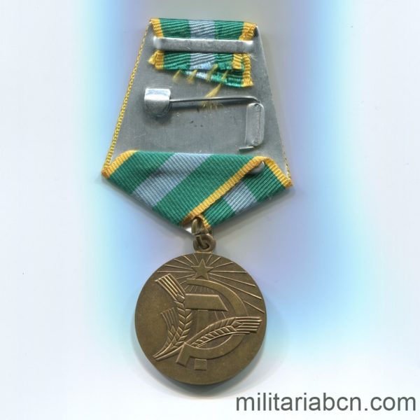 Militaria Barcelona USSR Soviet Union Medal for Reclaiming of Non-Black Soil Region reverse