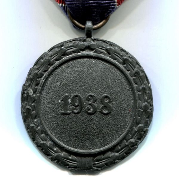 Militaria Barcelona Germany III Reich. Luftschutz medal. Zinc. Luftschutz-Ehrenzeichen Reverse