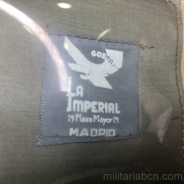 Militaria Barcelona  Gorra de plato de Jerarca de Falange o del Movimiento Nacional.  Azul.  Años 60-70 etiqueta