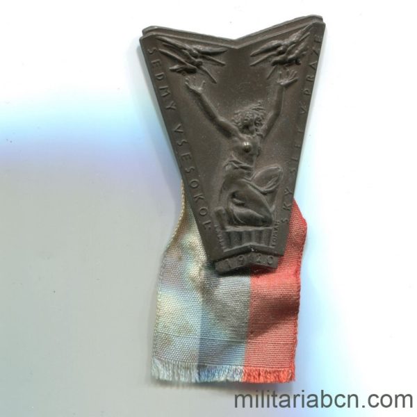 Militaria Barcelona Czechoslovak Republic 1918-1938 Sokol 1920 badge.