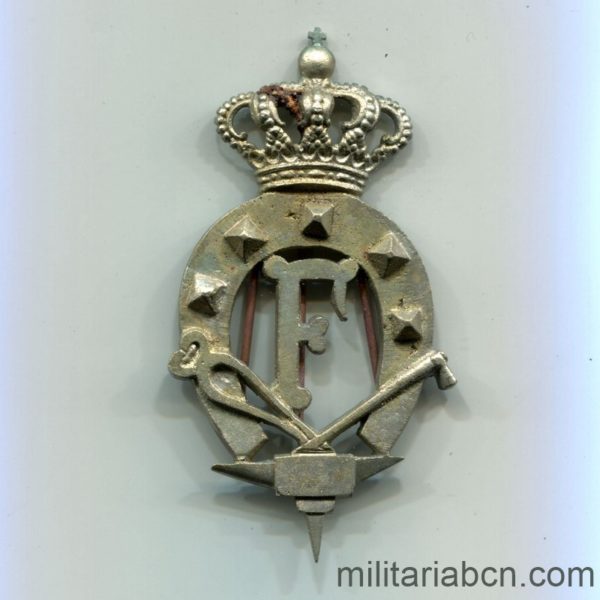 Militaria Barcelona Insignia de brazo de Forjador de Caballería. Reglamento de 1885.