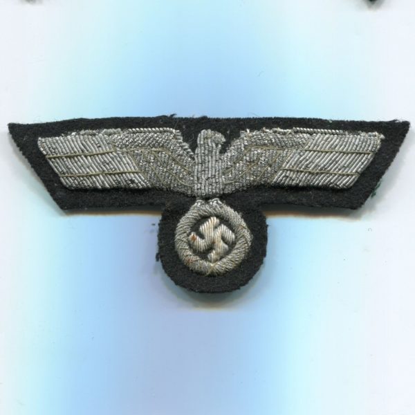 Militaria Barcelona Alemania III Reich. Águila de pecho de Oficial de Tropas Panzer. Bordada a mano.