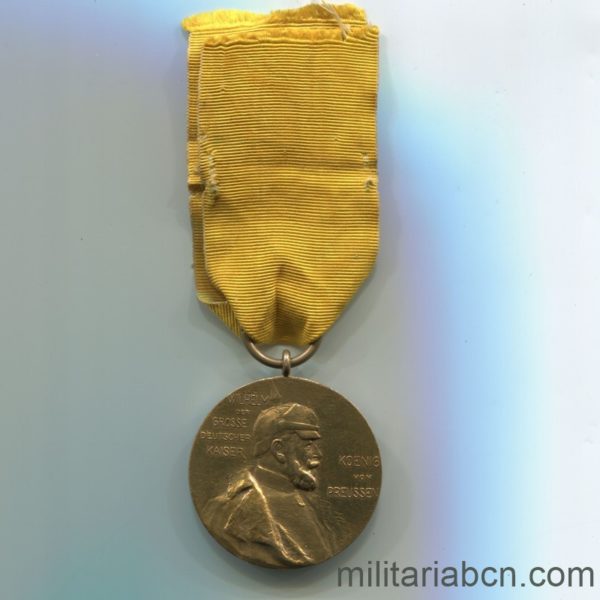 Militaria Barcelona Germany.  Centenary Medal of the birth of the Kaiser of Prussia Wilhelm I. 1797-1897. reverse ribbon