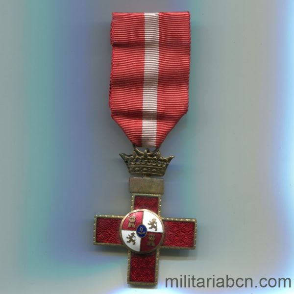 Militaria Barcelona Cruz al Mérito Militar. Distintivo rojo. Época de Franco, cinta