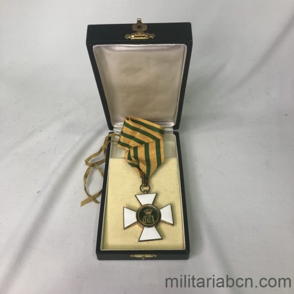 Militaria Barcelona Luxembourg. Commander's Cross of the Order of the Oak Crown. With original box. open box