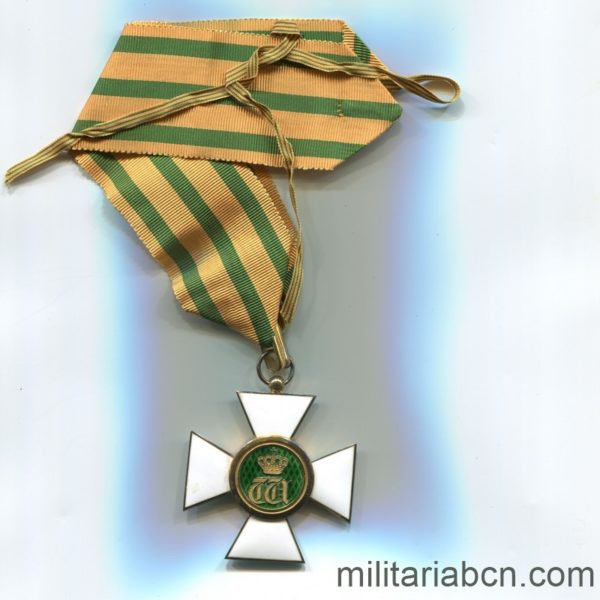 Militaria Barcelona Luxembourg. Commander's Cross of the Order of the Oak Crown. With original box. ribbon reverse