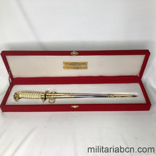 Militaria Barcelona Militaria Barcelona Thailand  Army Officer Gala Dagger  With presentation box granted to a Captain of the Spanish Navy.