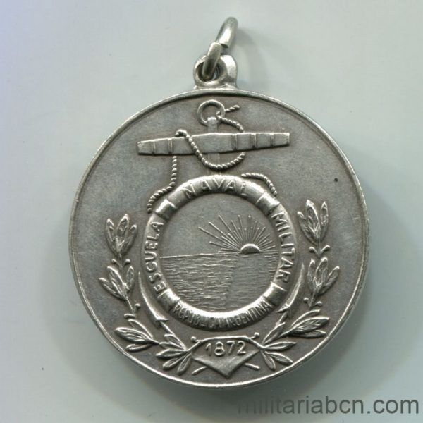 Militaria Barcelona Armada Argentina. Medalla Promoción 88. 1986. Dedicada.