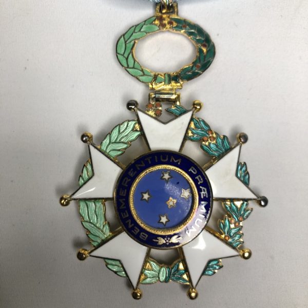 Militaria Barcelona Federative Republic of Brazil. Grand Officer's Breast badge and Cross of the Southern Cross. Model 1968. With box of origin.  Made of silver by H. Stern. cross center back