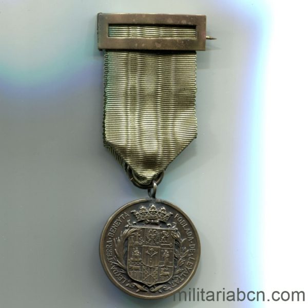 Militaria Barcelona Medalla Conmemorativa de los Excombatientes de Lérida de la Guerra Civil. Concedida por la Diputación Provincial. cinta