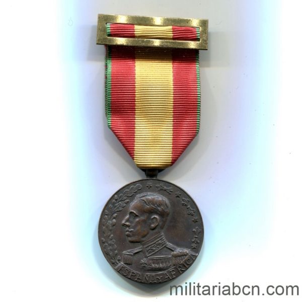 Militaria Barcelona Medalla de España y África 1912.  cinta
