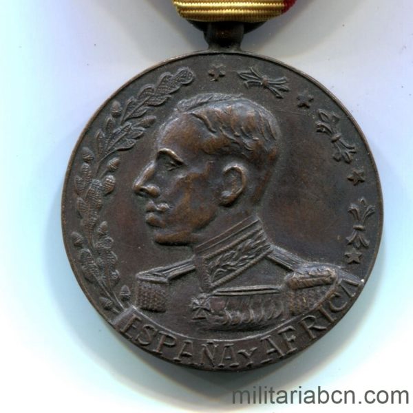 Militaria Barcelona Medalla de España y África 1912.