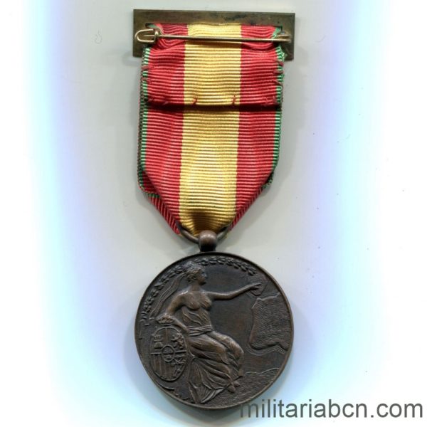 Militaria Barcelona Medalla de España y África 1912.  cinta reverso