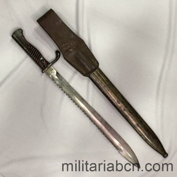 Germany. Bayonet 98/05 with saw. Neuer Art. blade back