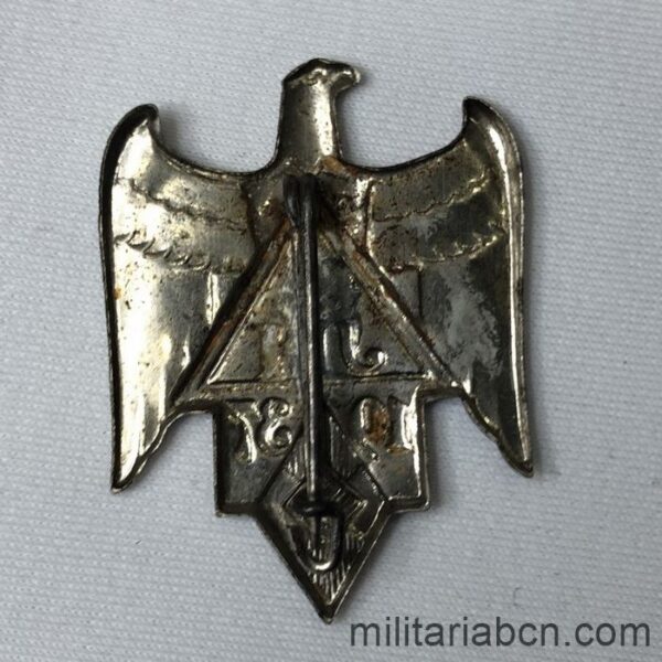 Germany II Reich. Hitlerjugend Herbege badge back