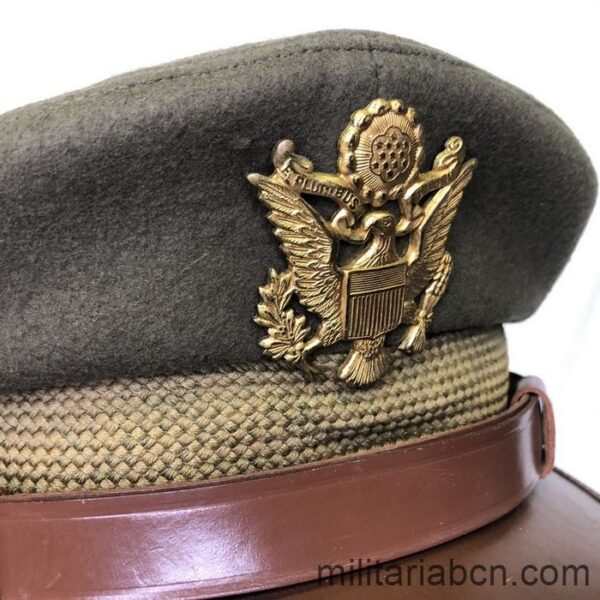 U.S. Army Officer's visor cap. Second World War. WW2. Complete, size 7 1/8. Badge